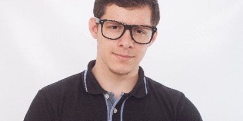 ポロシャツの下には何を着るべき オリジナルポロシャツの激安オーダーメイドならポロシャツ Jp